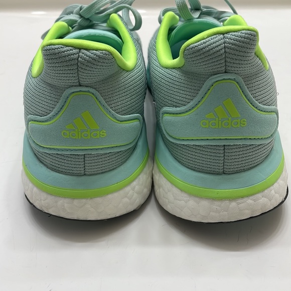 Like New Adidas Women’s PrimeGreen Supernova Running Shoe FZ 3612, Size 8.5 - Picture 6 of 9